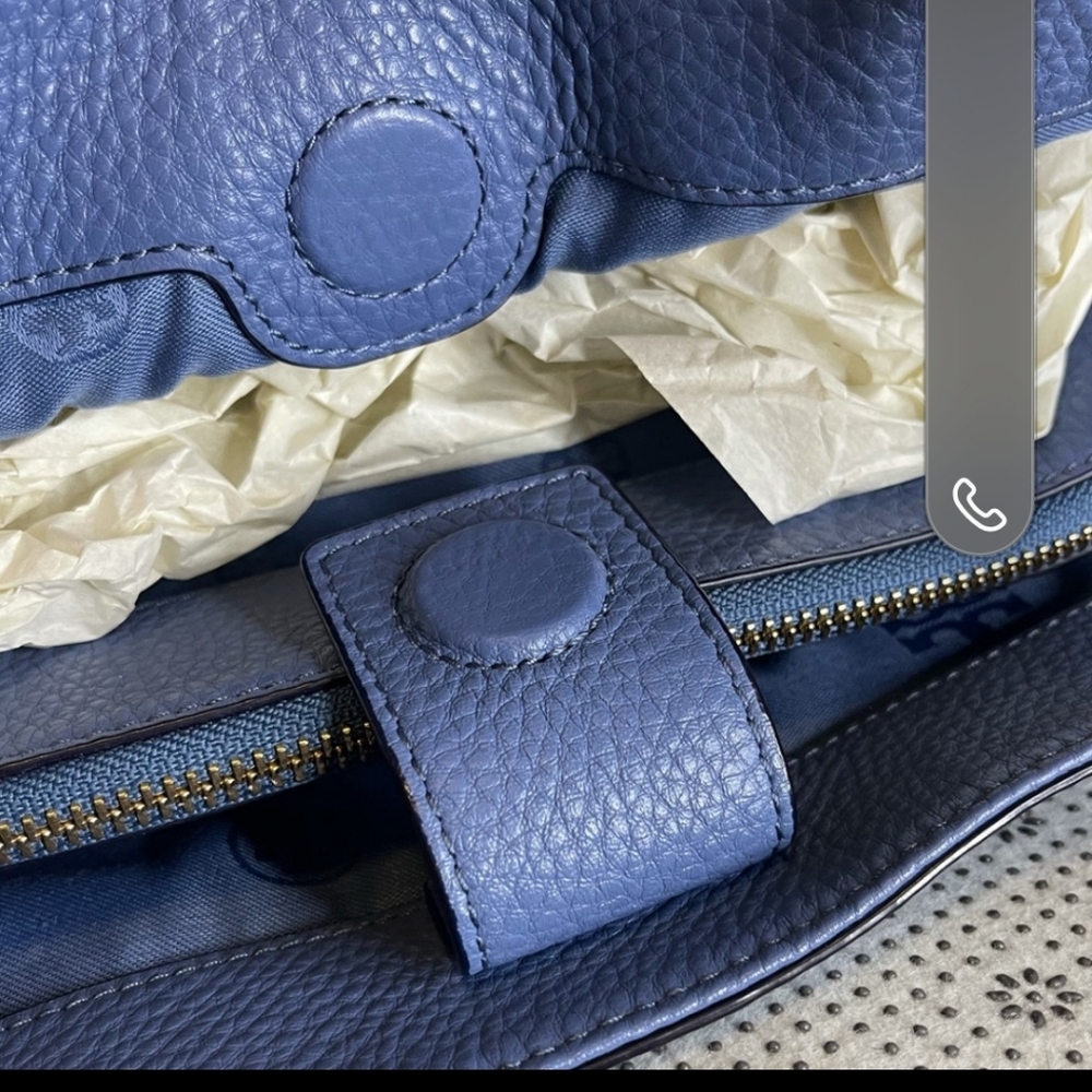 Gorgeous Tory Burch Purse Pebble Leather in Gorgeous Peridot Blue Color 💙 😍 - Picture 6 of 7